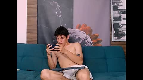 Snapshot of grecia_millercol chatting on 11, 12, 2024 grecia_millercol online show from 11, 12, 2024