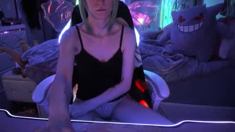 GreenEyedLovexo online show from 14, 10, 2025