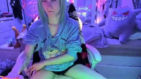 GreenEyedLovexo online show from 24, 11, 2025