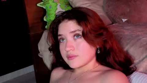 Snapshot of greeneyes_diamond chatting on 3, 8, 2026 greeneyes_diamond online show from 3, 8, 2026