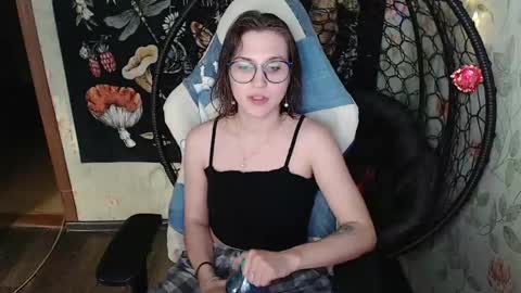 Lina online show from 9, 6, 2026