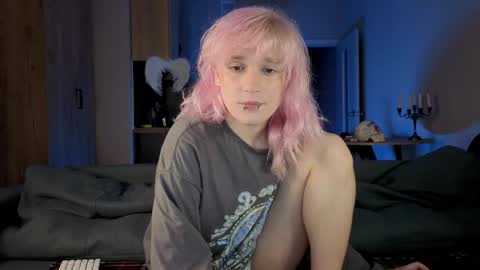 Snapshot of gregory_byyrd chatting on 27, 5, 2026 Greg-independent model online show from 27, 5, 2026