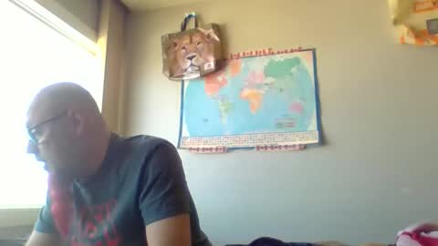 Snapshot of gregrev chatting on 21, 4, 2026 gregrev online show from 21, 4, 2026