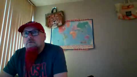 Snapshot of gregrev chatting on 26, 4, 2026 gregrev online show from 26, 4, 2026