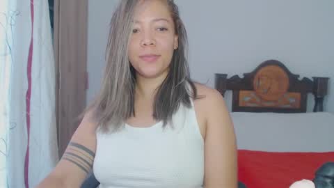 Snapshot of greicylondon chatting on 8, 1, 2025 grey online show from 8, 1, 2025