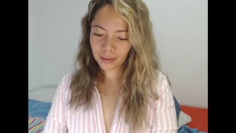 Snapshot of greicylondon chatting on 3, 10, 2025 grey online show from 3, 10, 2025
