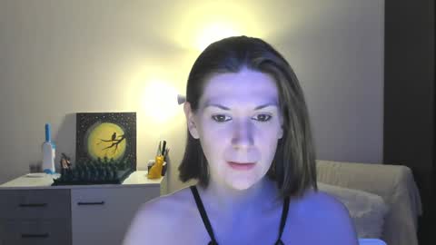 Snapshot of gretamiln chatting on 8, 12, 2024 Greta online show from 8, 12, 2024