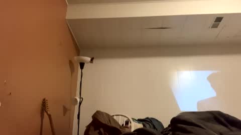 Perfectlyaveragesavage online show from 14, 3, 2026