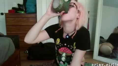 Snapshot of grimy_girlie chatting on 30, 9, 2025 grimygirlie online show from 30, 9, 2025