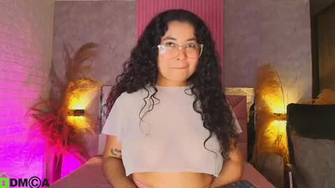 Snapshot of griselle_rousse chatting on 1, 6, 2026 online show from 1, 6, 2026