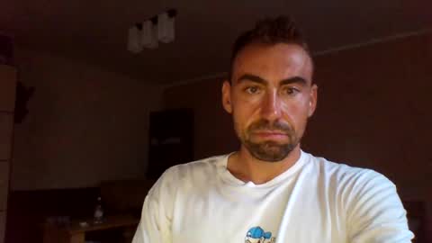 Snapshot of grunner12 chatting on 5, 8, 2026 grunner12 online show from 5, 8, 2026