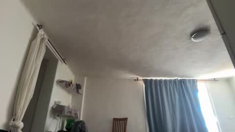 guardiannif_ online show from 17, 4, 2026