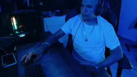 Snapshot of guayaco_ chatting on 26, 10, 2025 Guayaco online show from 26, 10, 2025