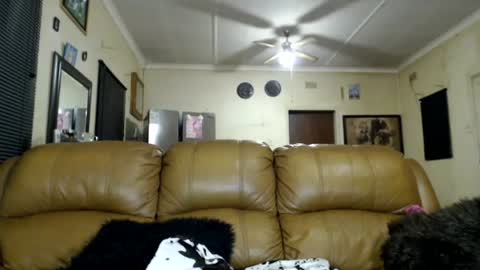 Snapshot of gucci_bx chatting on 26, 7, 2026 gucci-bx online show from 26, 7, 2026