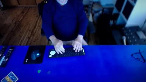 guesswhatigot2 online show from 15, 2, 2026