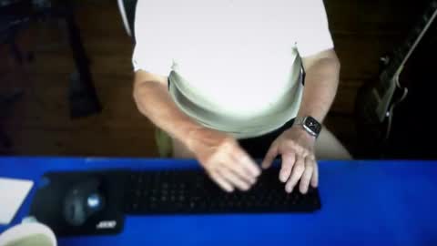 guesswhatigot2 online show from 21, 4, 2026