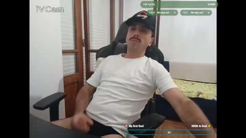 Snapshot of gugaportugal1 chatting on 2, 11, 2025 gugaportugal1 online show from 2, 11, 2025