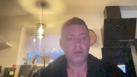 guil0 online show from 18, 9, 2025