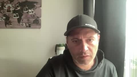 Snapshot of guil0 chatting on 15, 7, 2026 guil0 online show from 15, 7, 2026