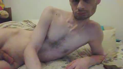 Snapshot of guil67728799 chatting on 3, 1, 2025 guil67728799 online show from 3, 1, 2025