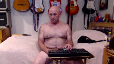 Mario online show from 4, 2, 2025