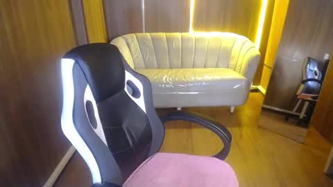 Snapshot of gumball_b chatting on 20, 11, 2025 gumball_b online show from 20, 11, 2025