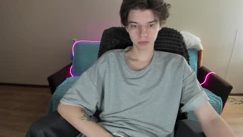 guy_liam1 online show from 2, 12, 2024