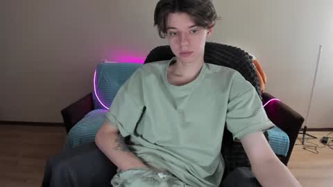 guy_liam1 online show from 9, 1, 2025