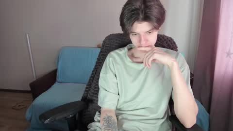 guy_liam1 online show from 10, 3, 2025