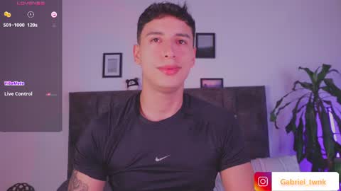 Snapshot of guy_twinks chatting on 15, 7, 2026 Gabriel online show from 15, 7, 2026