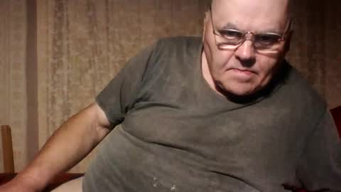 guyboy73 online show from 12, 9, 2025