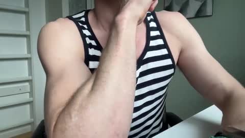 Snapshot of guyfromfinland1981 chatting on 11, 3, 2025 NaughtyFitHusband online show from 11, 3, 2025