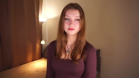 Snapshot of gwennielove chatting on 23, 4, 2026 Molly online show from 23, 4, 2026
