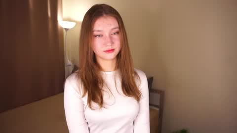 Snapshot of gwennielove chatting on 5, 5, 2026 Molly online show from 5, 5, 2026