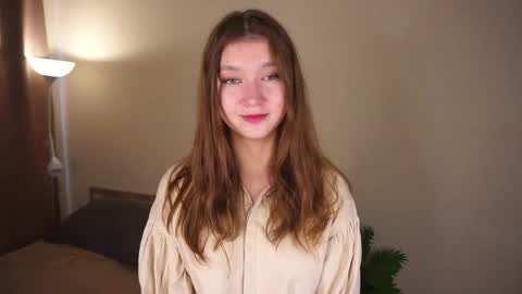 Snapshot of gwennielove chatting on 31, 5, 2026 Molly online show from 31, 5, 2026