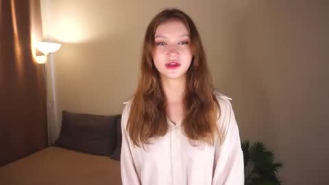 Snapshot of gwennielove chatting on 22, 6, 2026 Molly online show from 22, 6, 2026