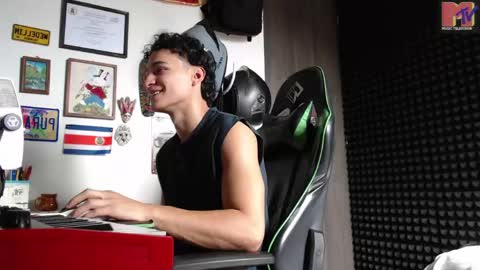 Snapshot of gymbro42 chatting on 22, 5, 2026 Gymbro42 online show from 22, 5, 2026