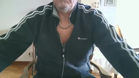 Snapshot of gyrdy chatting on 25, 1, 2025 gyrdy online show from 25, 1, 2025