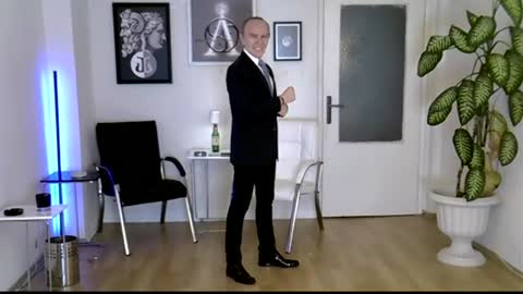 Snapshot of h_blackwood chatting on 19, 7, 2026 H. Blackwood online show from 19, 7, 2026