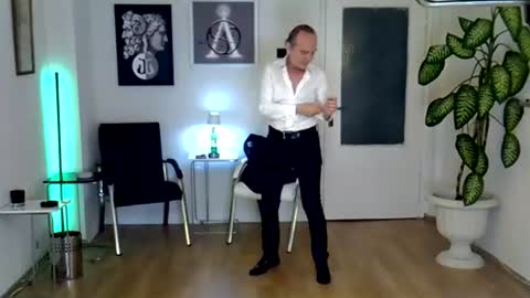 Snapshot of h_blackwood chatting on 28, 7, 2026 H. Blackwood online show from 28, 7, 2026