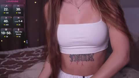 Snapshot of hadleynichols chatting on 25, 5, 2026 Hi Im Rebecca Glad to see you in my room PVT is open online show from 25, 5, 2026