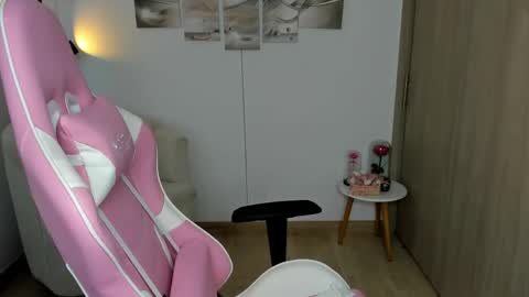Snapshot of hailey_florez chatting on 11, 5, 2026 hailey online show from 11, 5, 2026