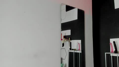 haileycat_ online show from 13, 1, 2025