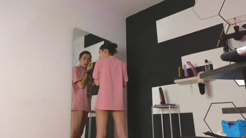 haileycat_ online show from 17, 1, 2025