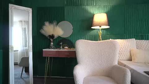Snapshot of haileymoon85 chatting on 5, 8, 2026 Hailey online show from 5, 8, 2026