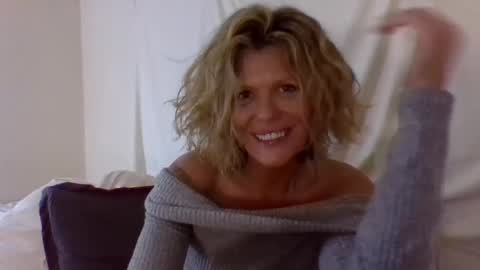 Snapshot of haileys123 chatting on 13, 12, 2024 Hailey online show from 13, 12, 2024