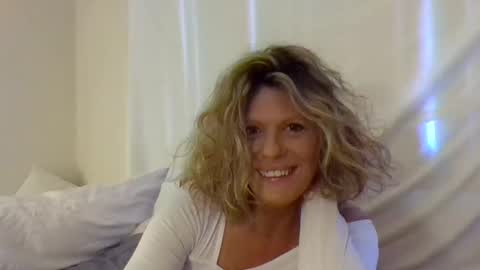 Snapshot of haileys123 chatting on 4, 2, 2025 Hailey online show from 4, 2, 2025