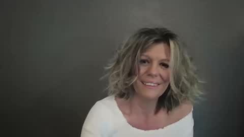 Hailey online show from 5, 4, 2026