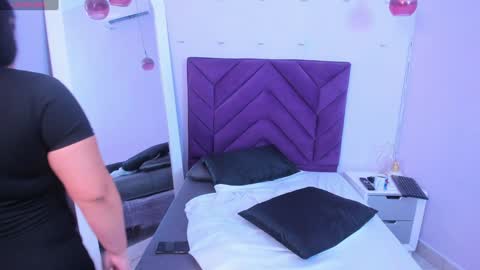 haileystonei online show from 5, 2, 2025