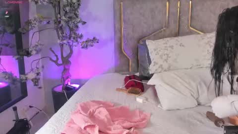 haileystonei online show from 13, 9, 2025